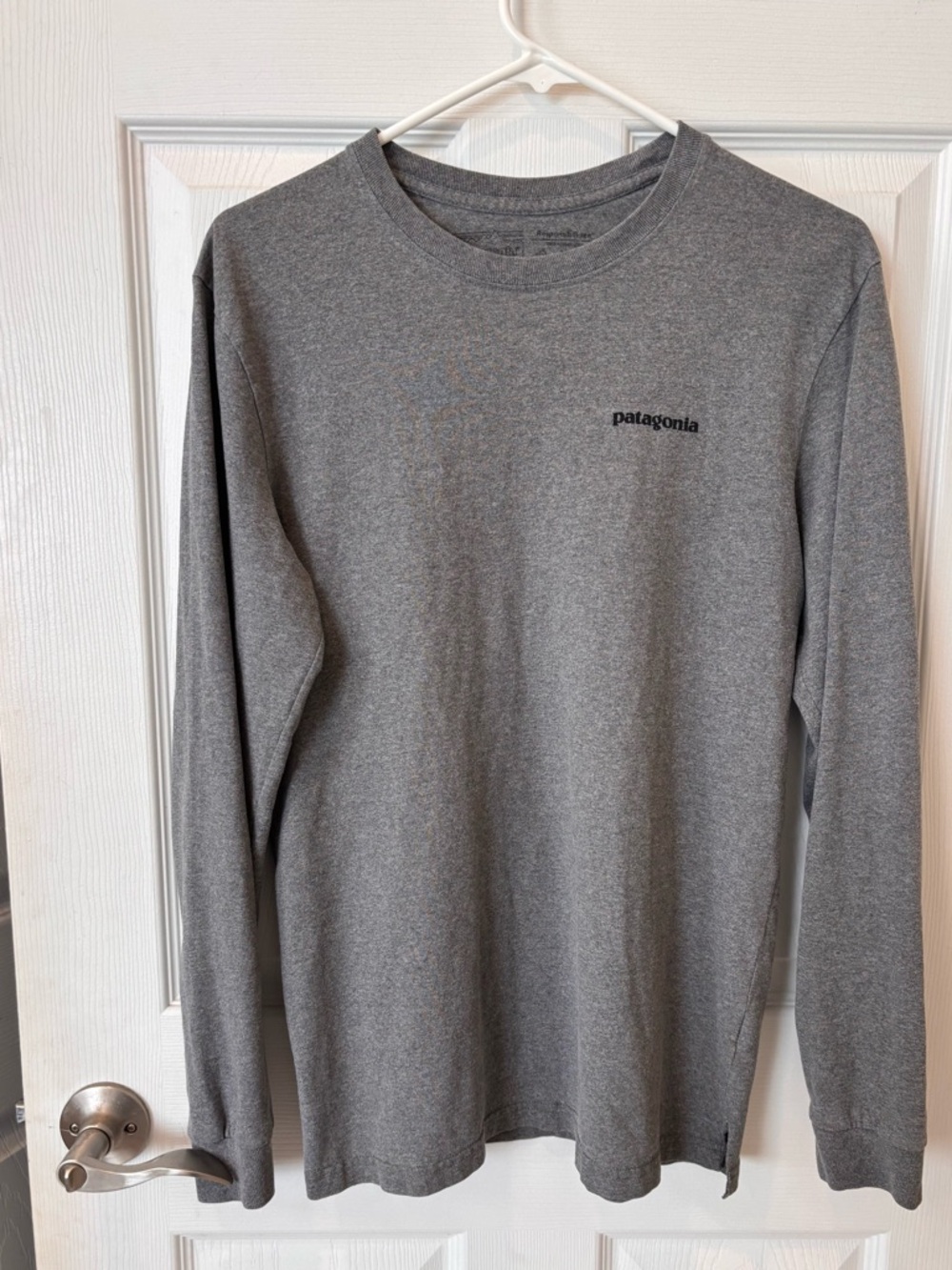 Patagonia Long-Sleeve Crewneck‎ Shirt — Gray